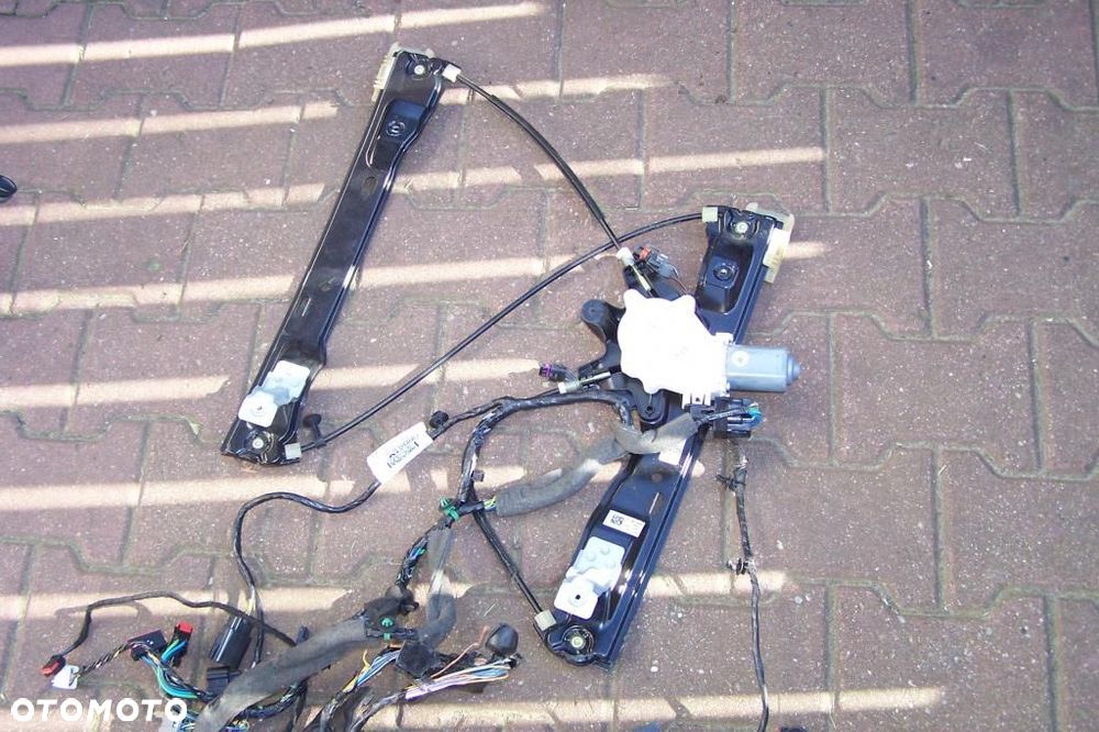 Mechanizm opuszczania szyby Ford Focus mk3 - 1