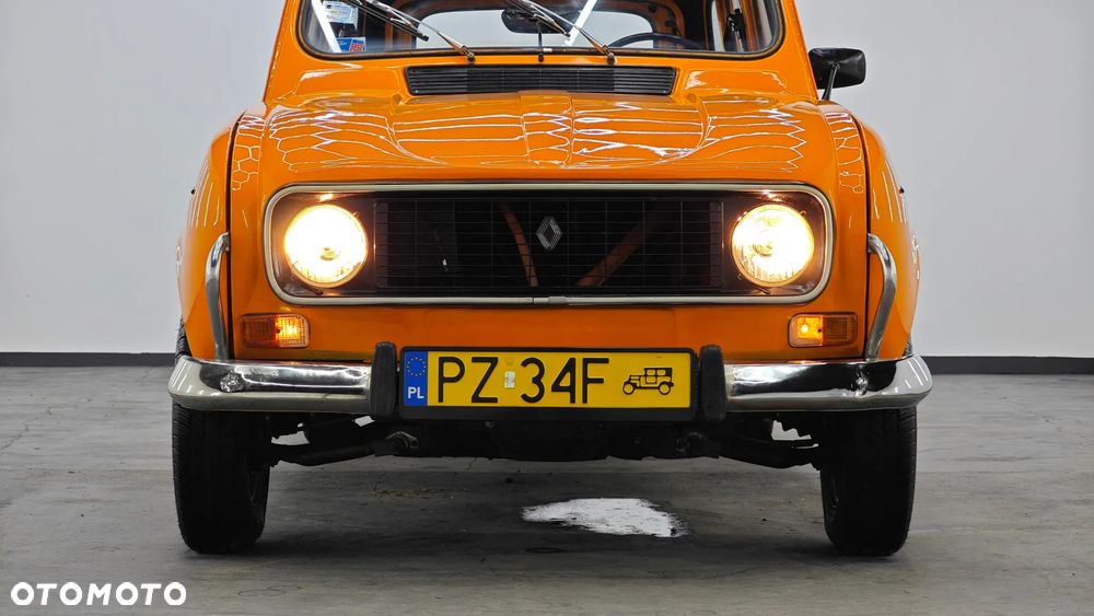 Renault 4 - 16