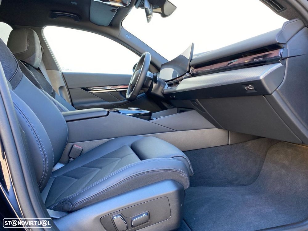 BMW i5 eDrive40 Pack Desportivo M - 19