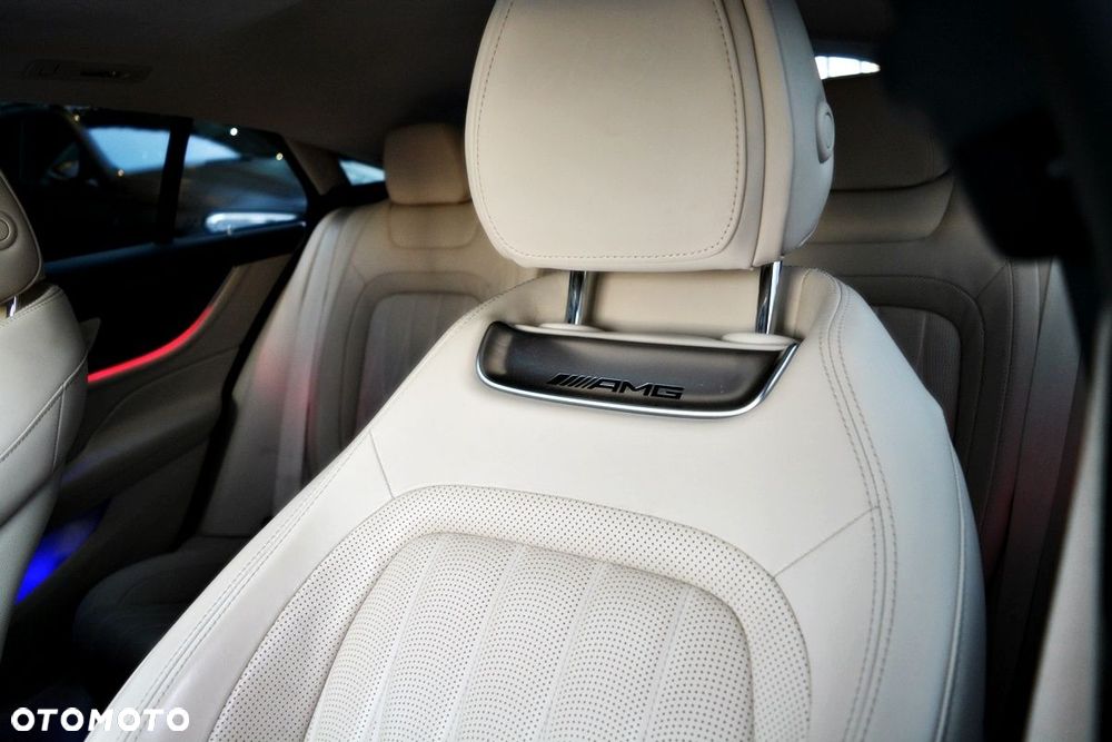 Mercedes-Benz AMG GT 43 4Matic+ Speedshift TCT 9G - 39
