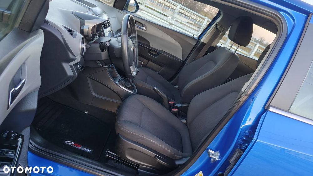 Chevrolet Aveo - 12