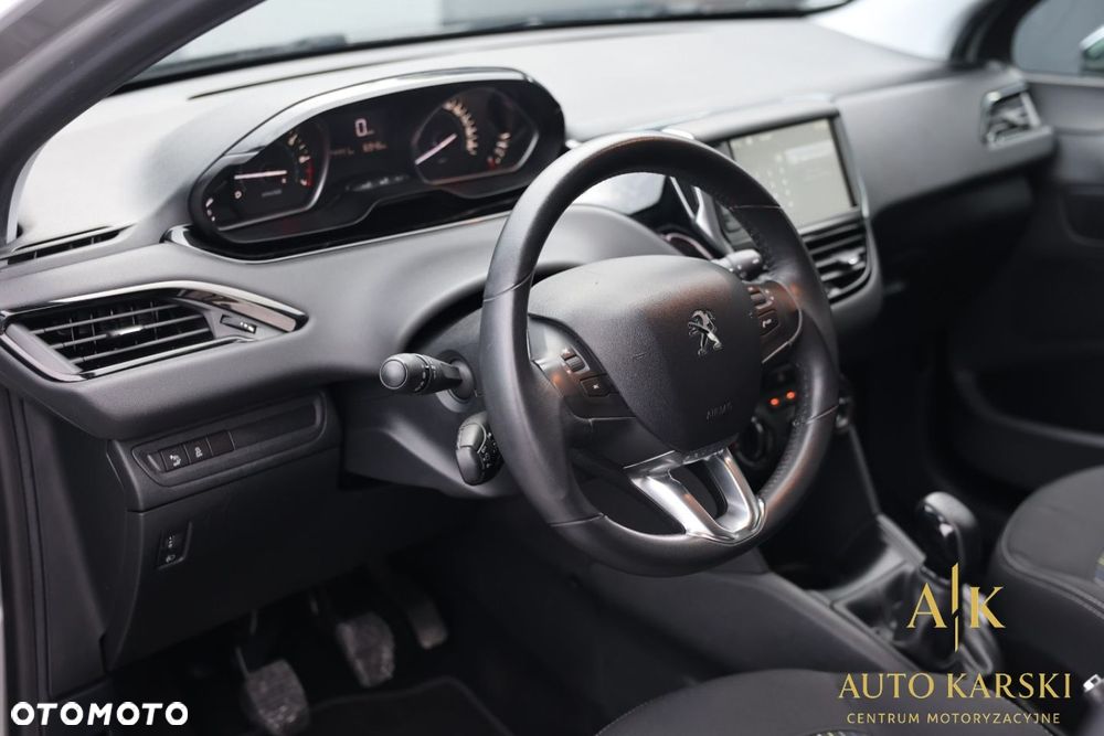 Peugeot 208 - 7