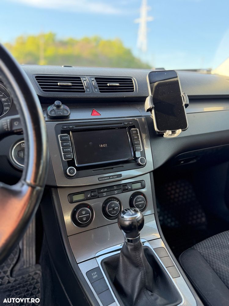 Volkswagen Passat 1.9 TDI Individual - 7