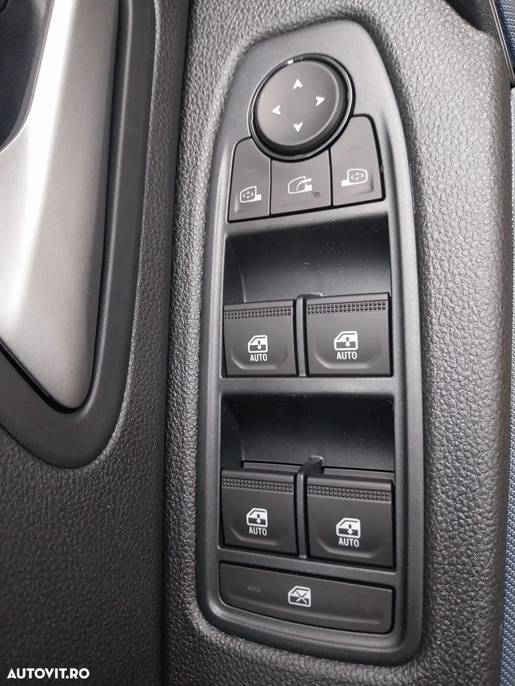 Dacia Duster HEV 140 Journey - 8