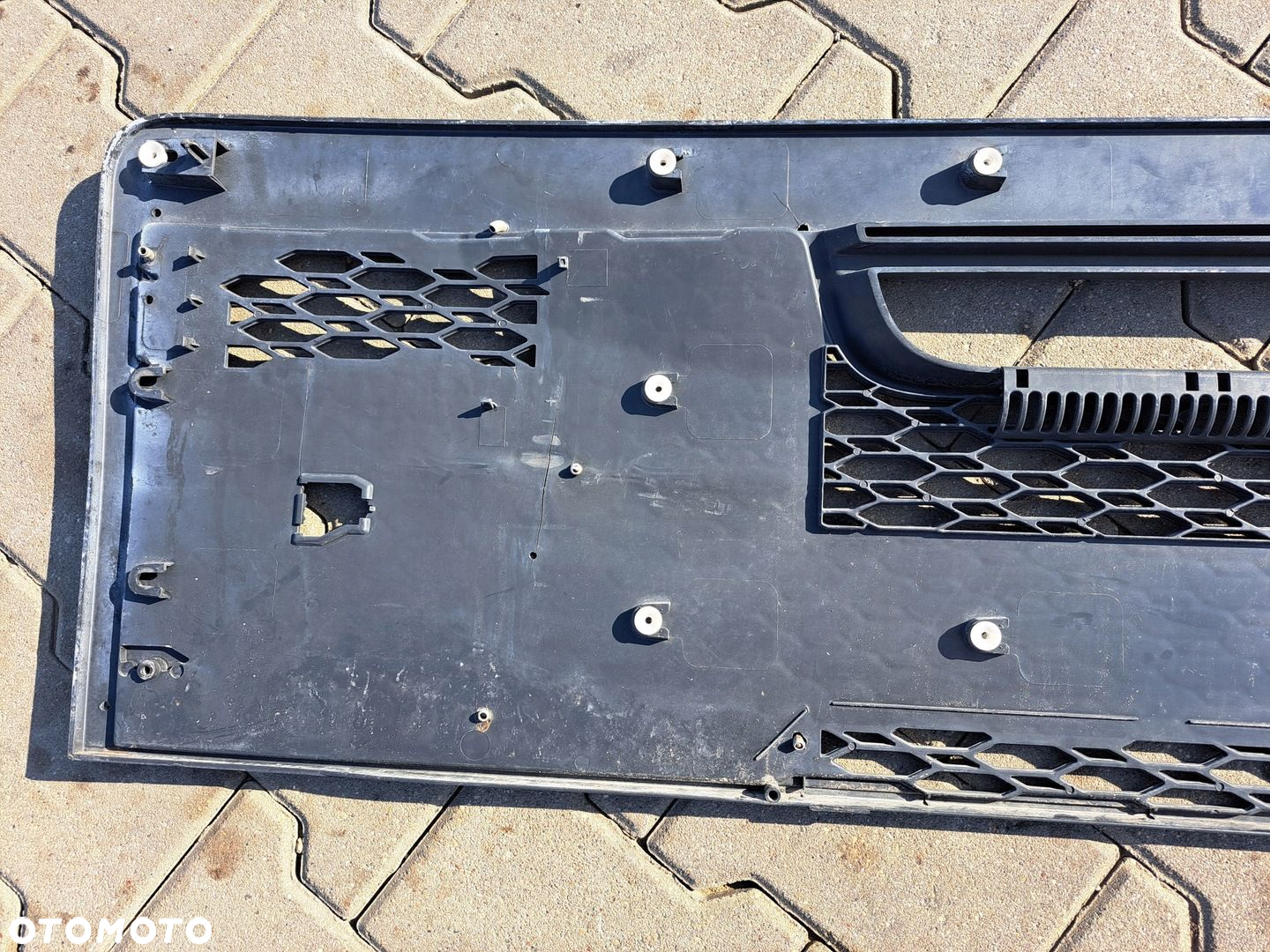 ATRAPA GRILL MASKA KRATKA CHŁODNICY PRZÓD VOLVO FH 4 - 8