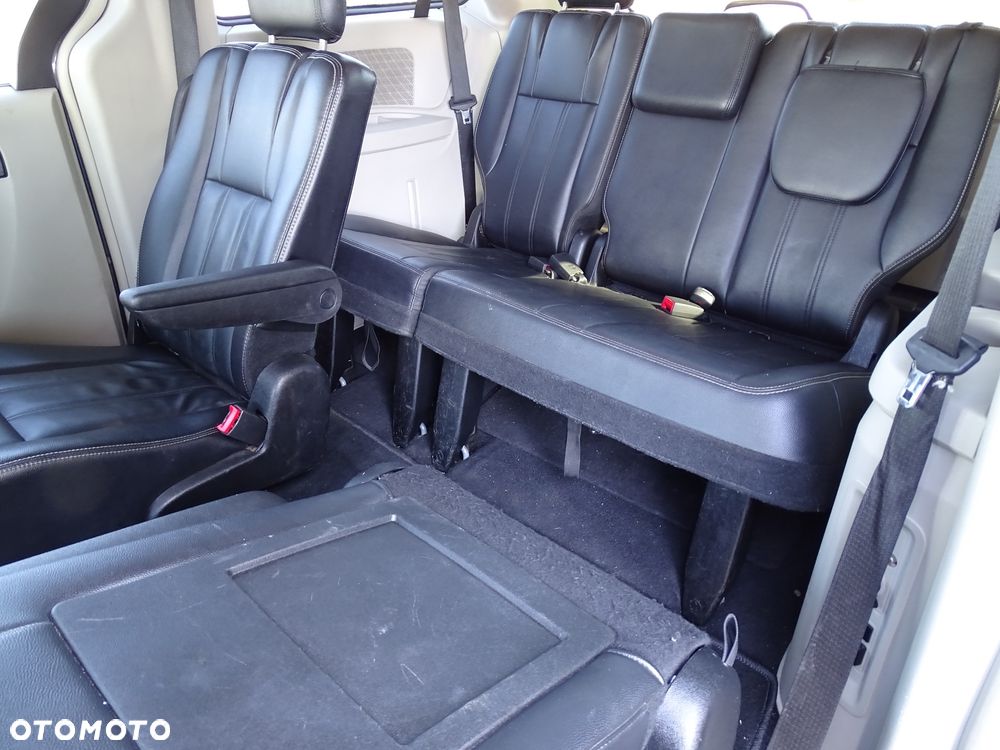 Chrysler Town & Country 3.6 Touring - 10