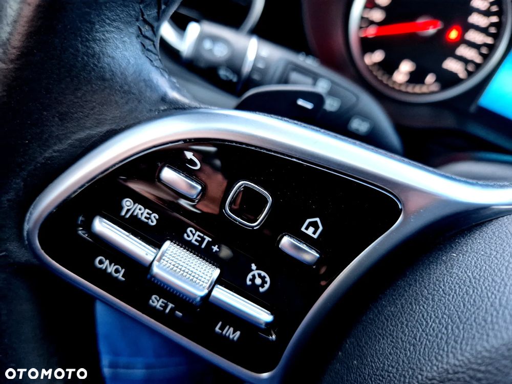 Mercedes-Benz GLC 220 d 4Matic 9G-TRONIC Exclusive - 24