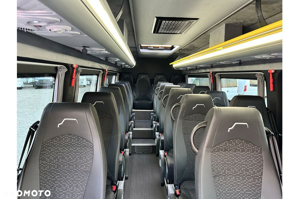 Mercedes-Benz Sprinter 517 - 16