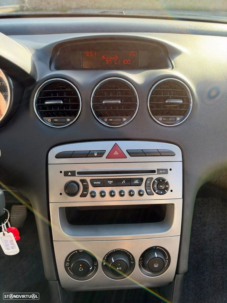 Peugeot 308 1.6 HDi Premium - 20