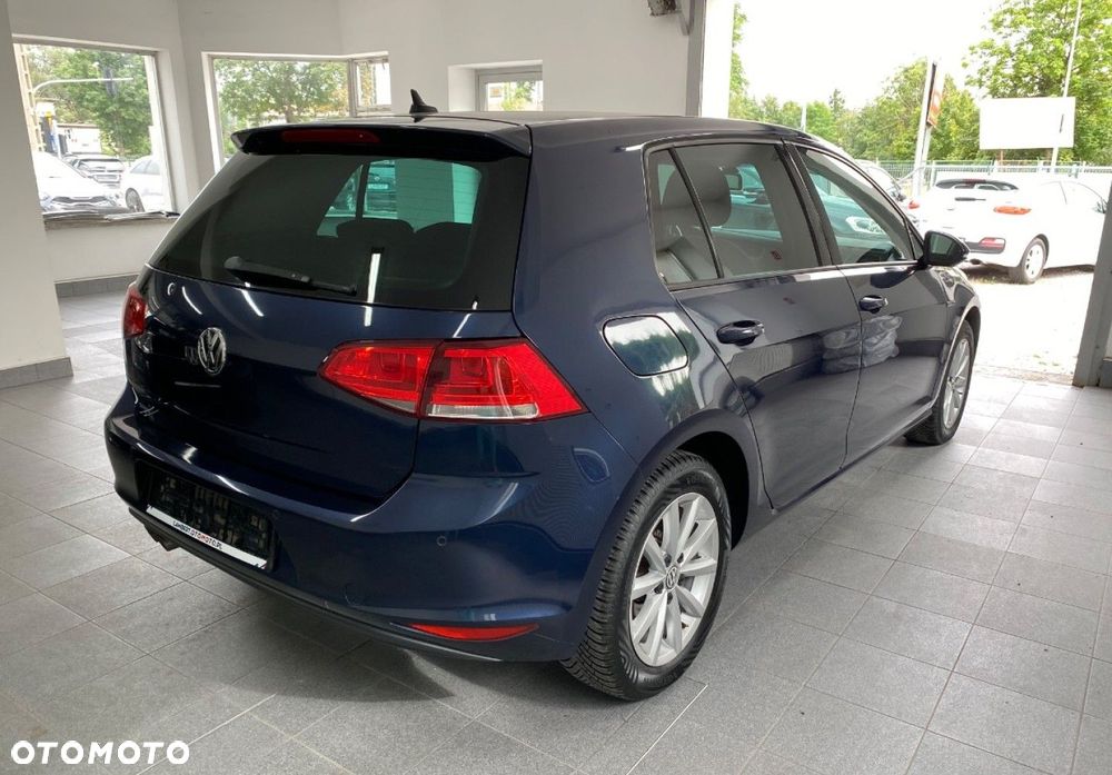 Volkswagen Golf - 4