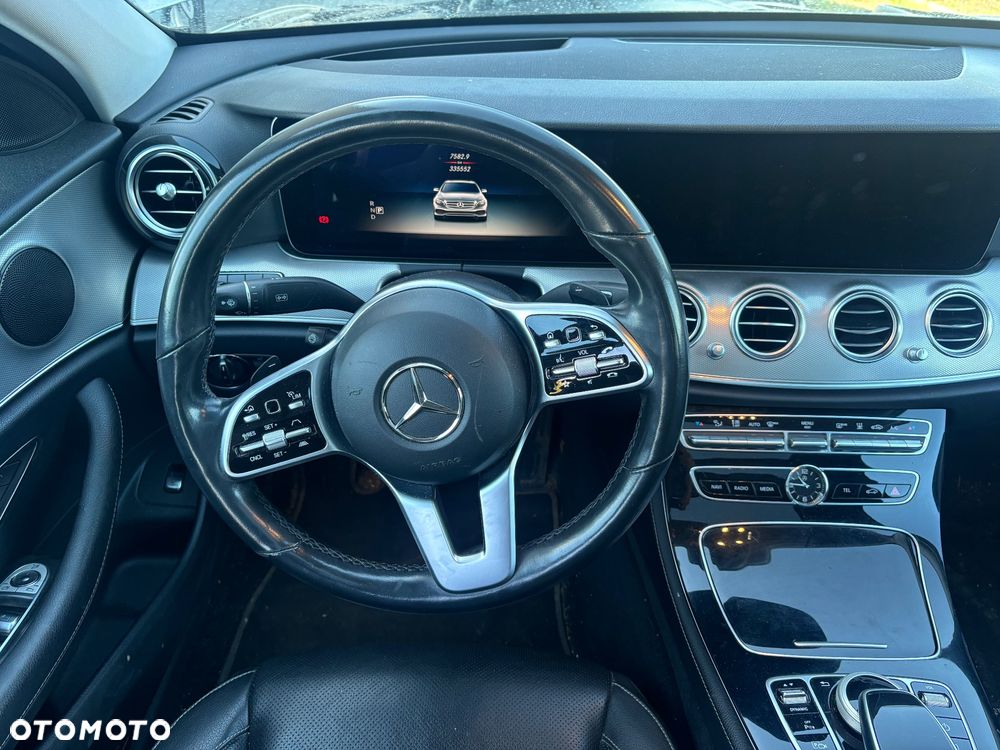 Mercedes-Benz Klasa E 400 d 4Matic 9G-TRONIC Avantgarde - 17