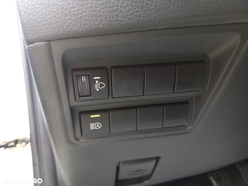 Toyota Yaris 1.5 MT Dynamic - 14