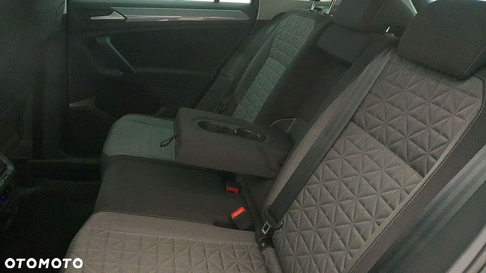 Volkswagen Tiguan - 17