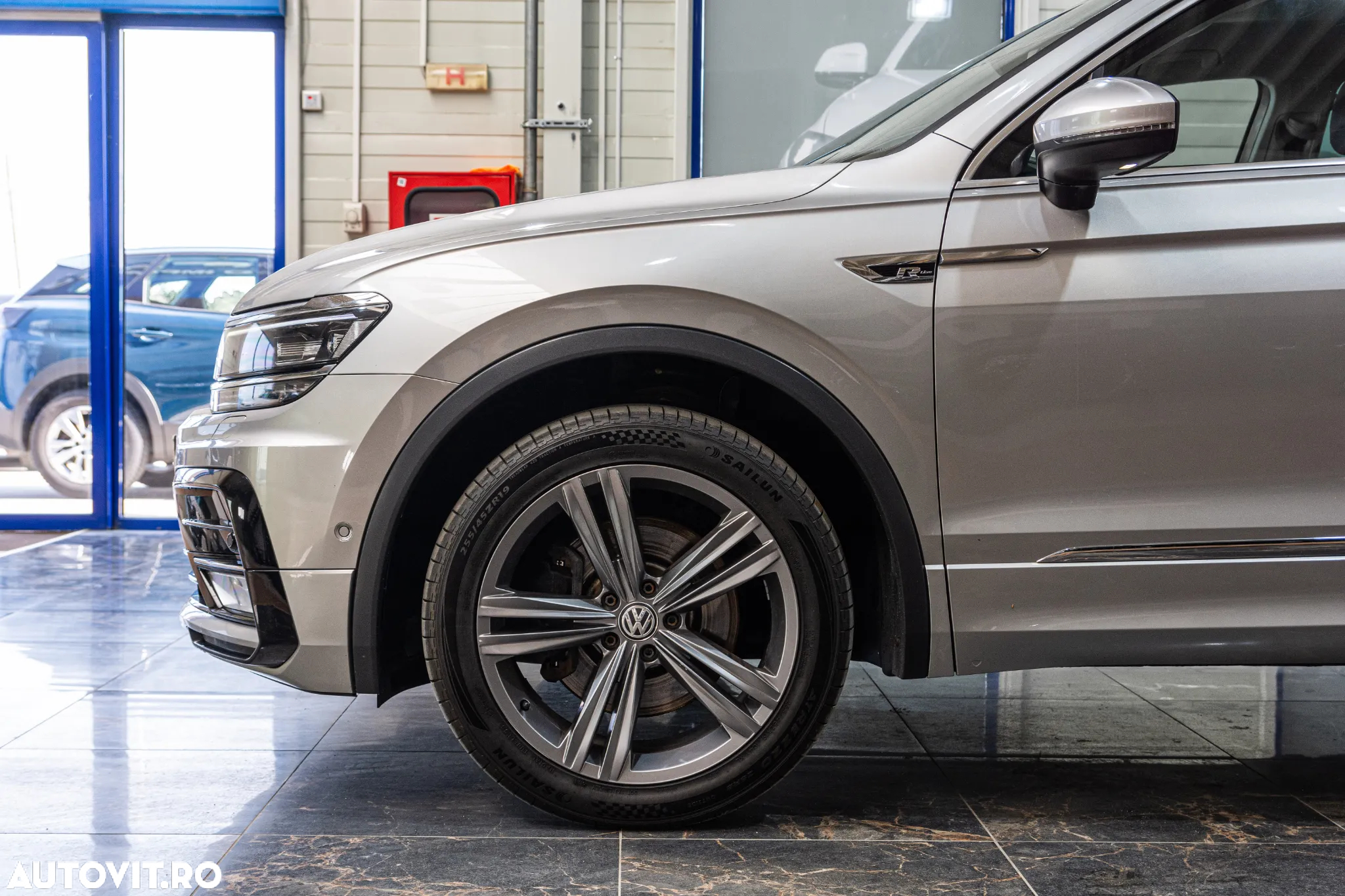 Volkswagen Tiguan 2.0 TDI 4Mot DSG Highline - 9