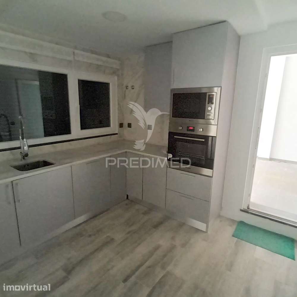 Moradia T3 Geminada com Piscina Fernão Ferro - Grande imagem: 2/23
