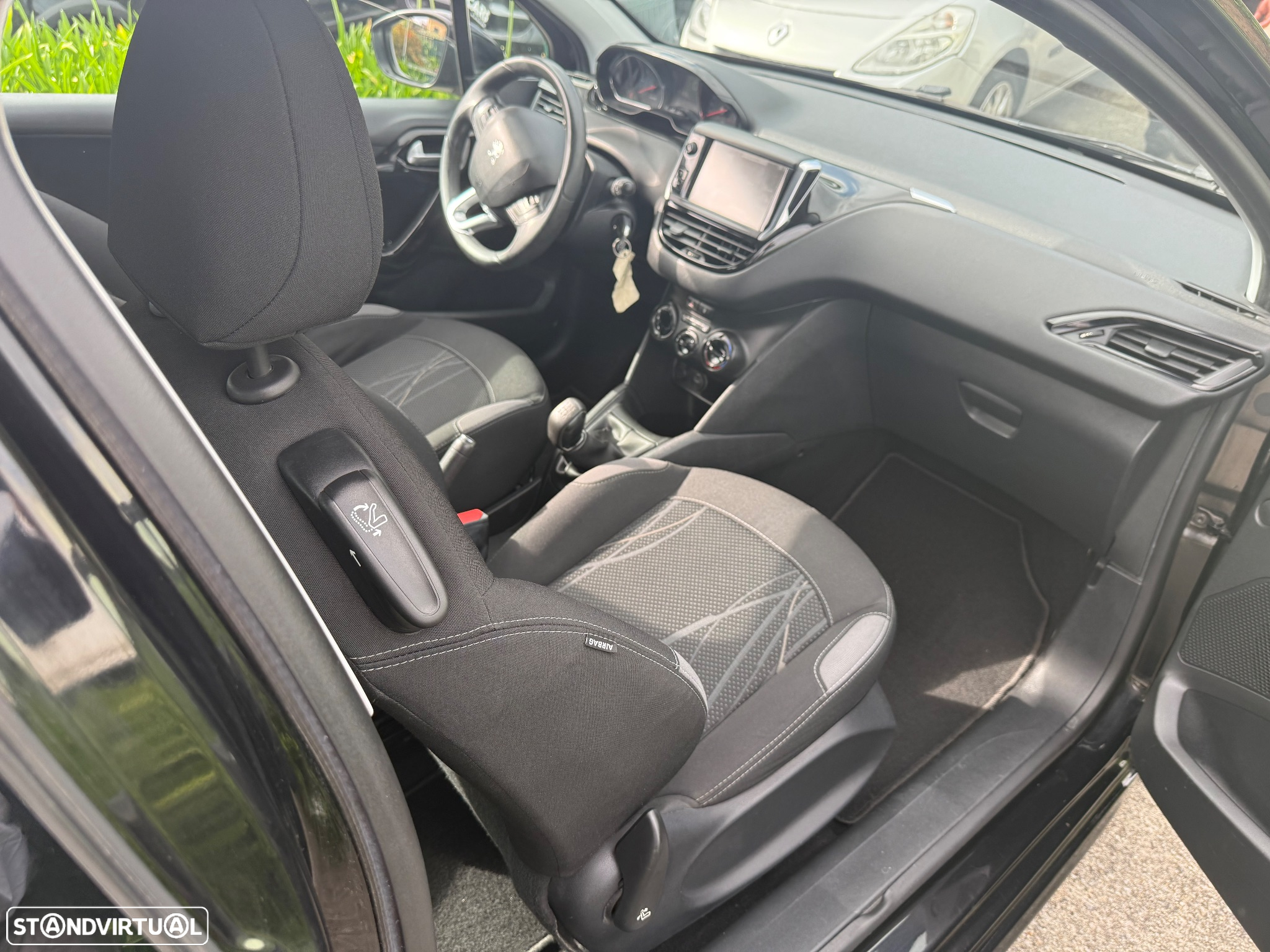 Peugeot 208 82 VTI Style - 9