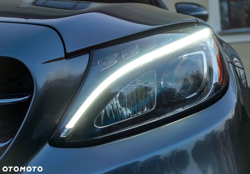 Mercedes-Benz Klasa C 300 T 9G-TRONIC AMG Line - 23