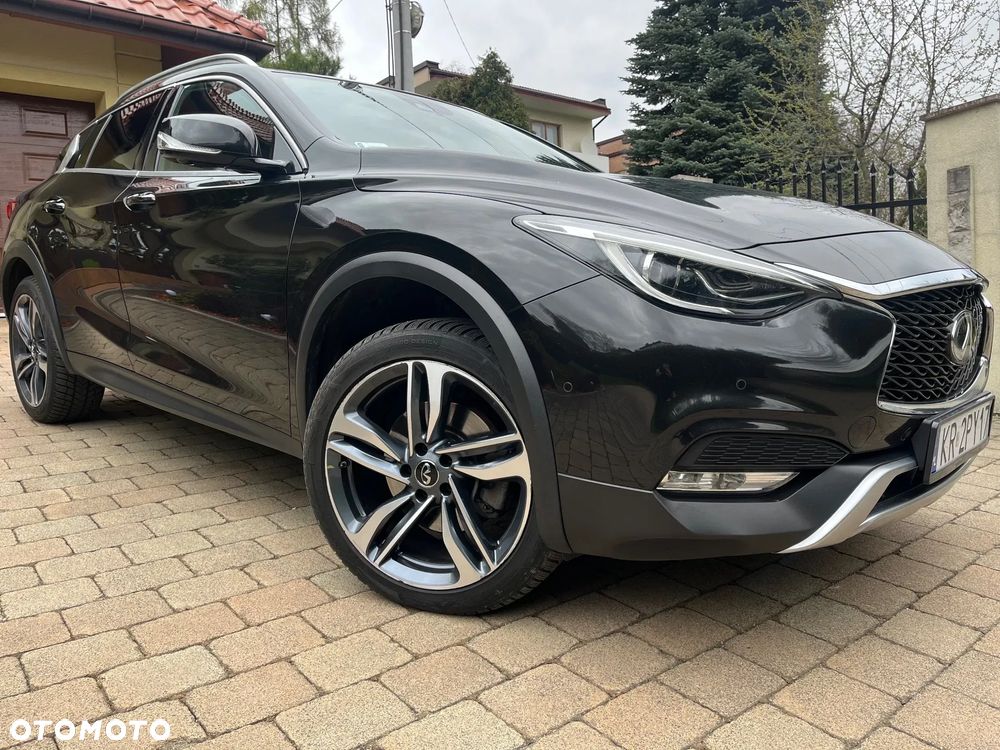Infiniti QX30 2.0t Premium AWD 7DCT - 5