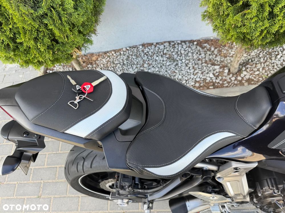 Yamaha MT - 27