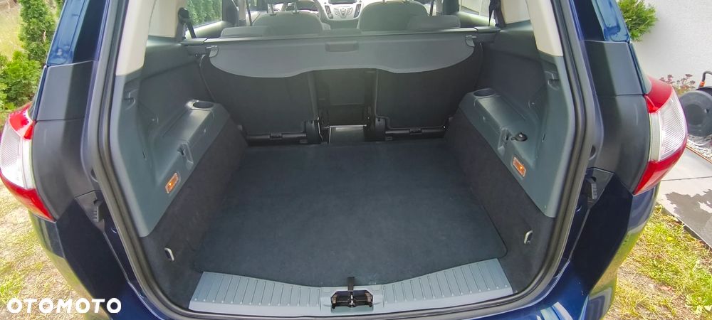 Ford Grand C-MAX - 34