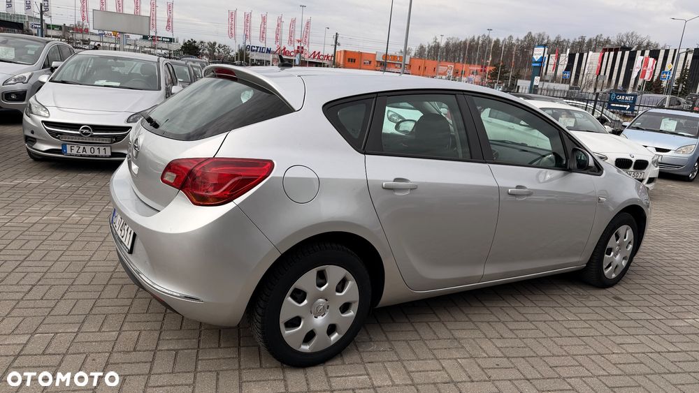 Opel Astra 1.4 T Cosmo - 32