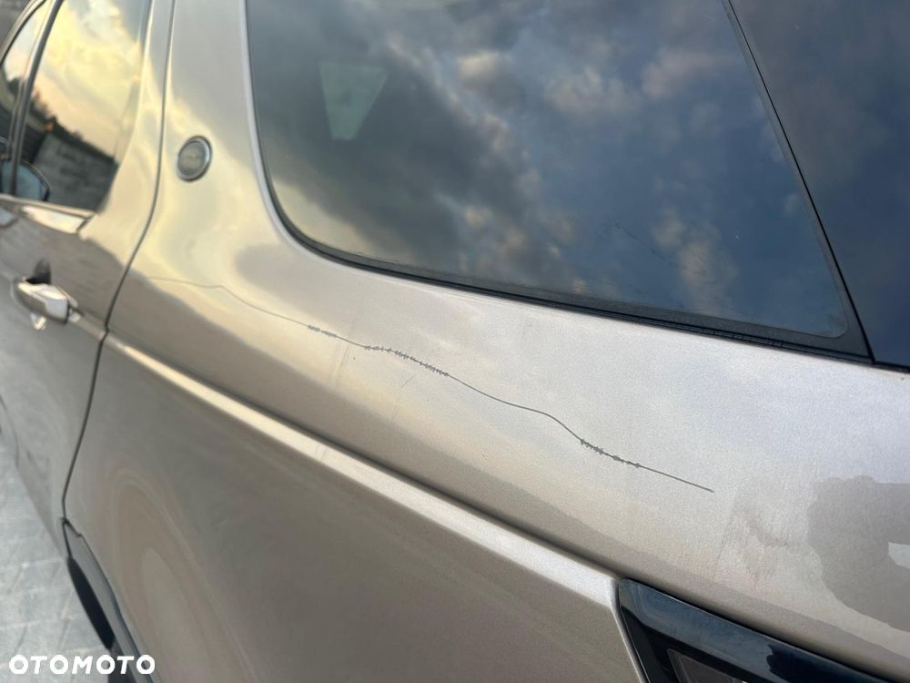 Land Rover Discovery Sport - 17