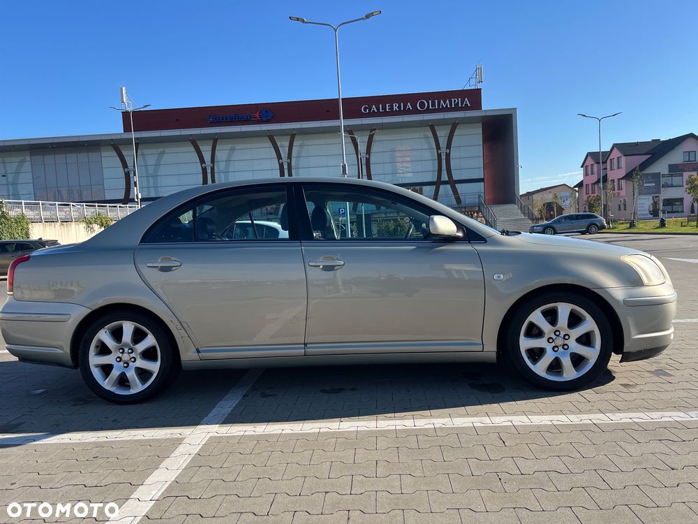 Toyota Avensis - 7