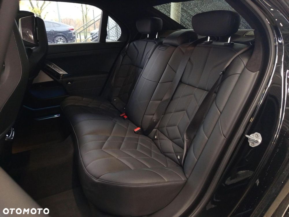 BMW Seria 7 - 22