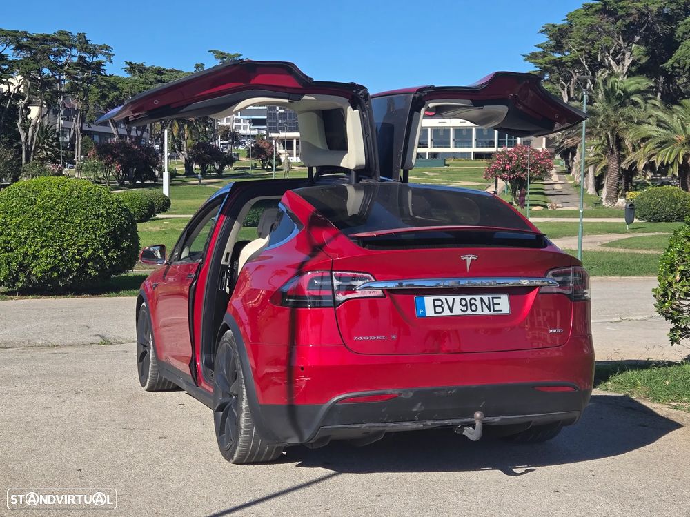 Tesla Model X 100D - 23