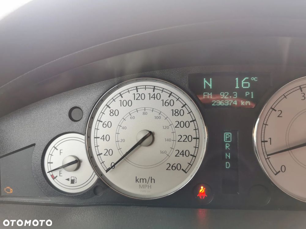 Chrysler 300C 5.7 V8 Hemi AWD - 4