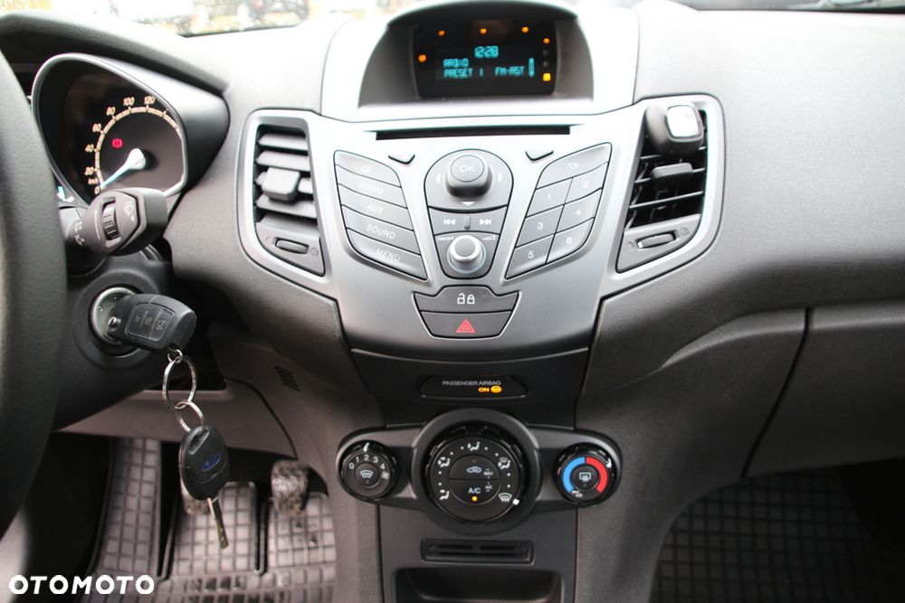 Ford Fiesta 1.25 Ambiente - 25