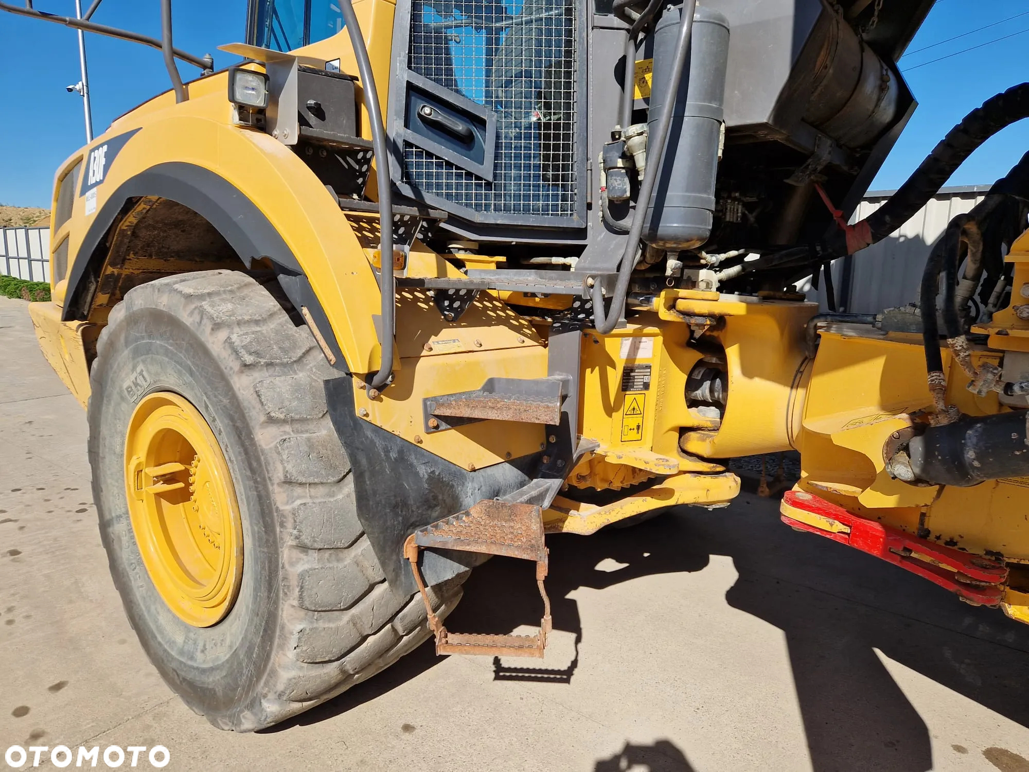Volvo A30F * szerokie opony * burta tył * - 38