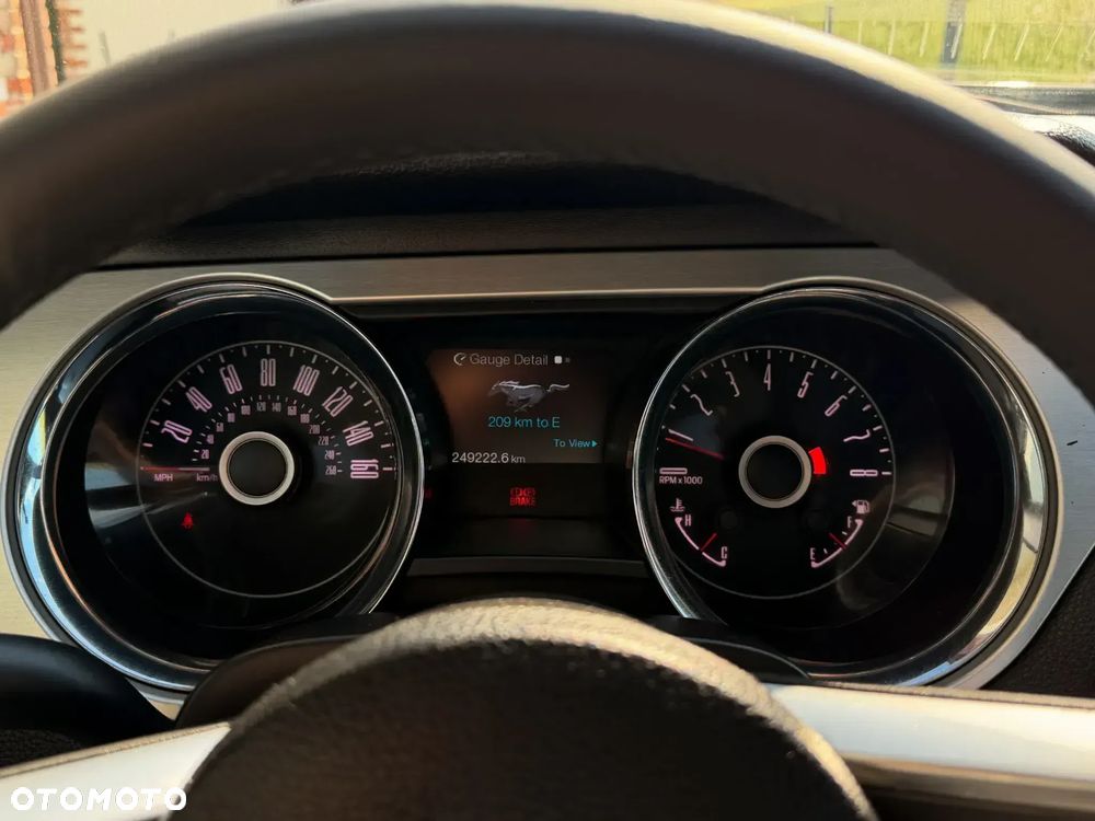 Ford Mustang 3.7 V6 Premium - 33