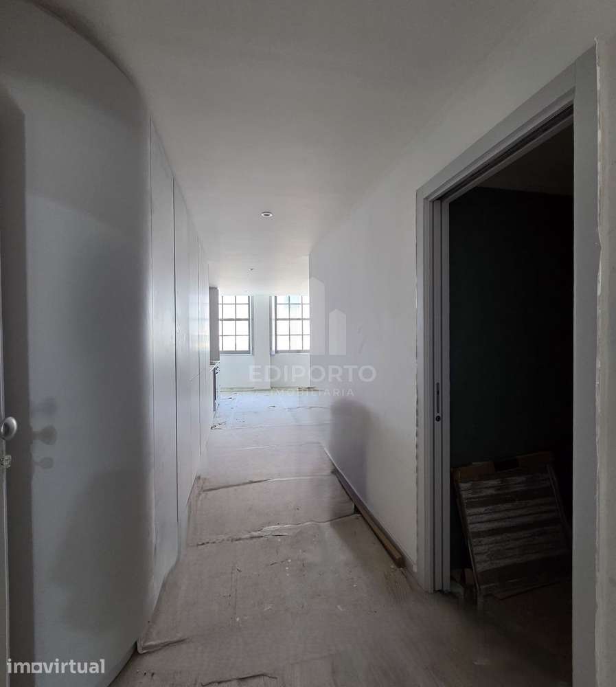 Apartamento T1 Moderno na Baixa do Porto – A 200m do Metro - Grande imagem: 2/14
