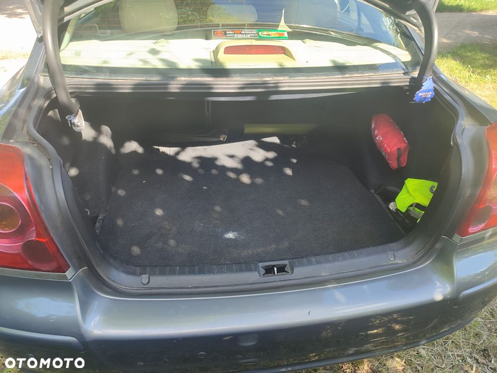 Toyota Avensis 2.0 VVT-i Prestige - 11