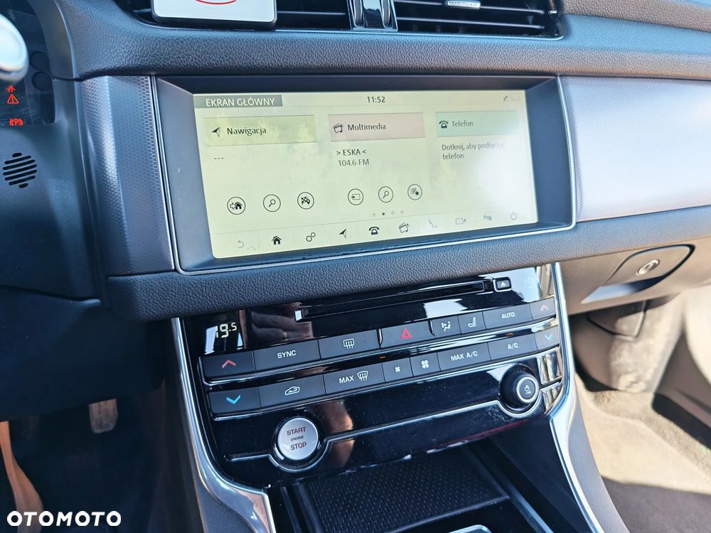 Jaguar XF E-Performance Pure - 17