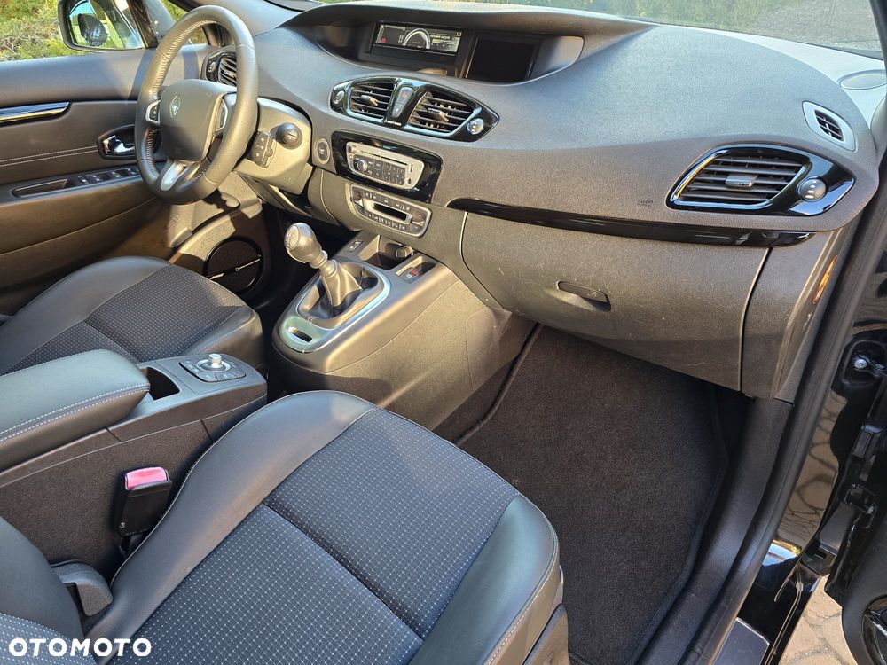 Renault Grand Scenic - 8
