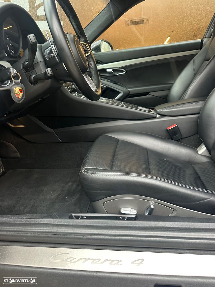 Porsche 911 (991) Carrera 4 PDK - 17