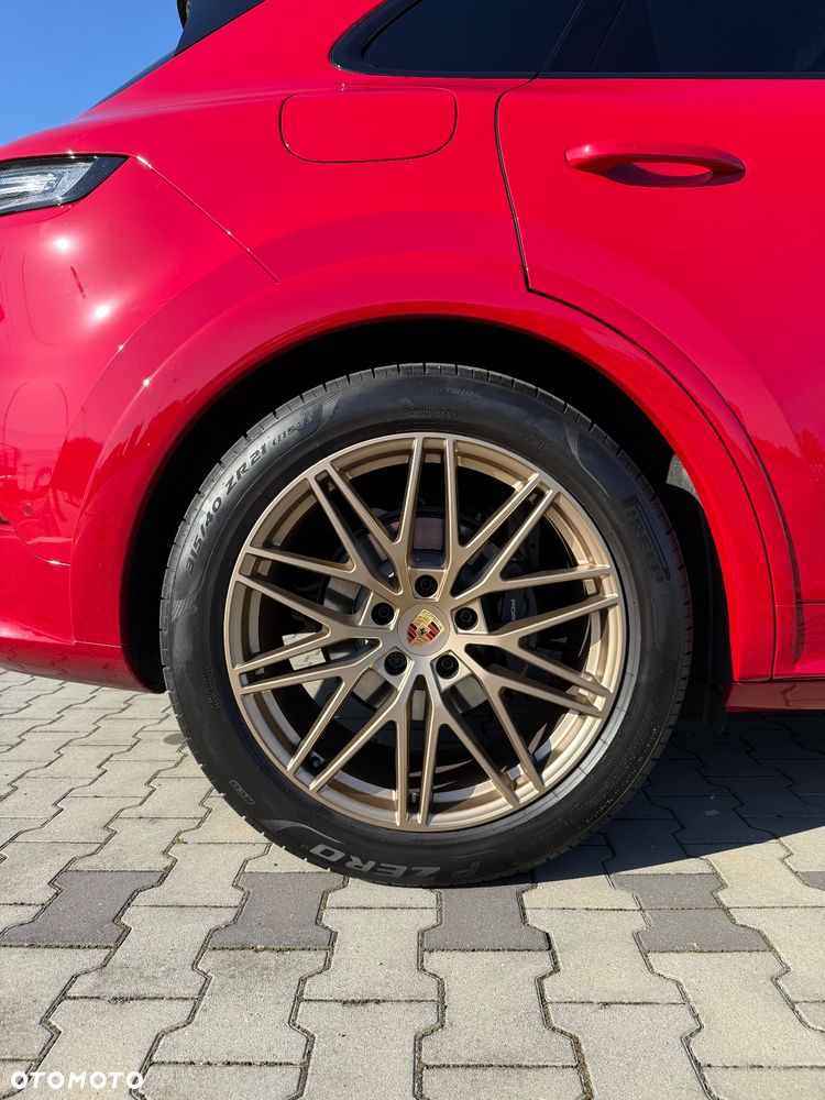 Porsche Cayenne Standard - 24