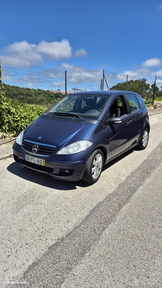 Mercedes-Benz A 150 Classic Automatic - 3
