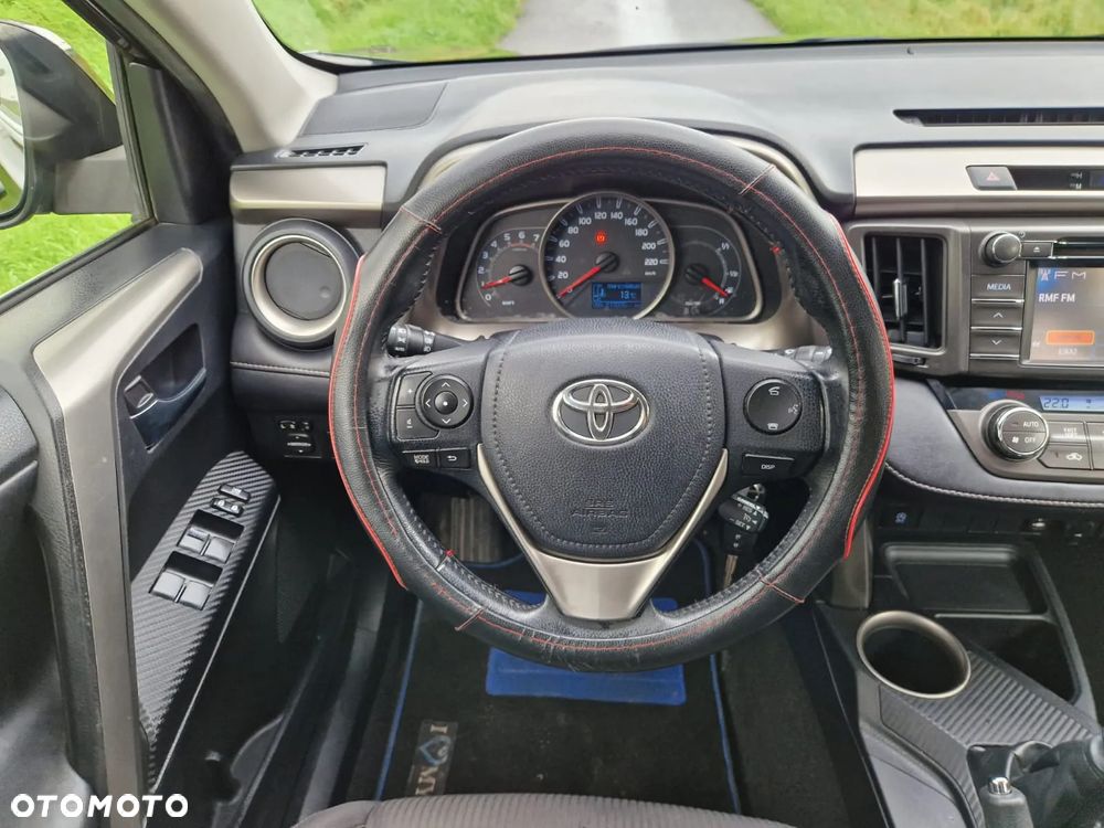 Toyota RAV4 - 16