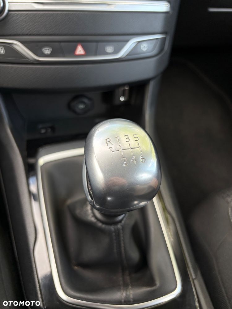 Peugeot 308 BlueHDi 130 Stop & Start Allure - 23