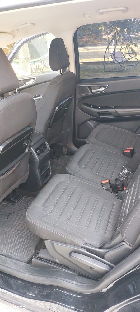 Ford Galaxy - 8