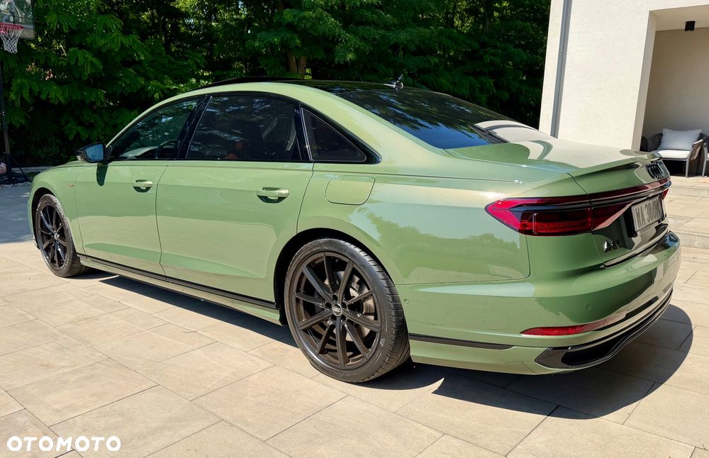 Audi A8 - 6