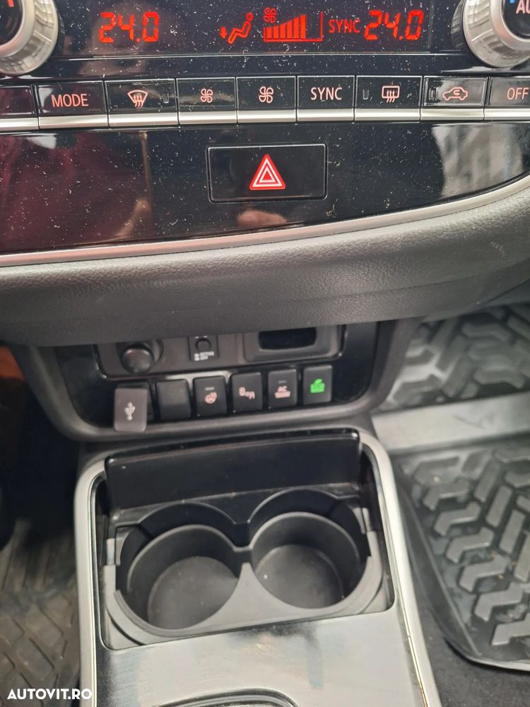 Mitsubishi Outlander PHEV 2.4 L 4X4 Instyle+ - 29