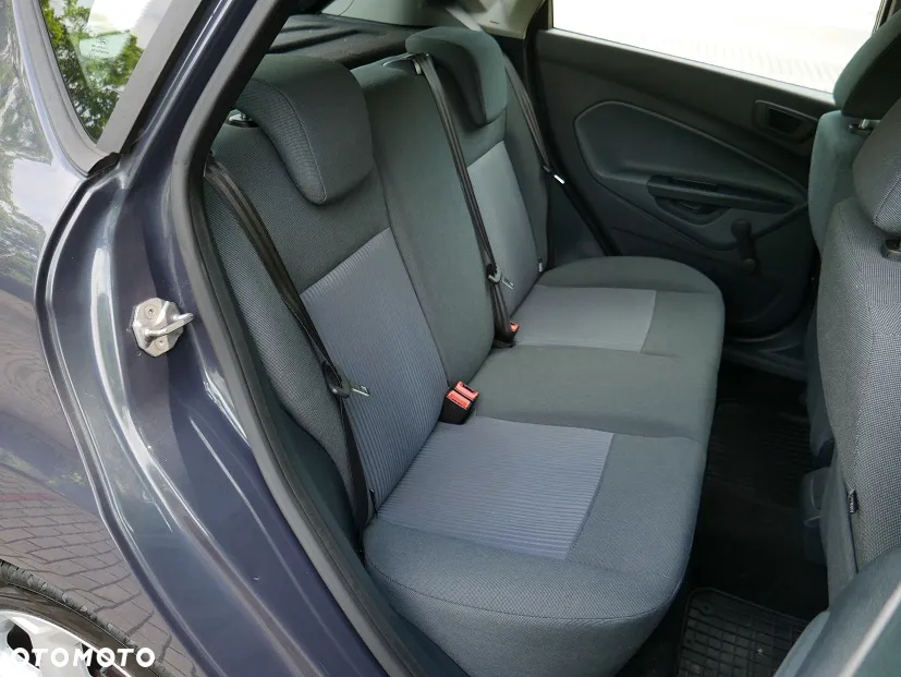 Ford Fiesta - 22