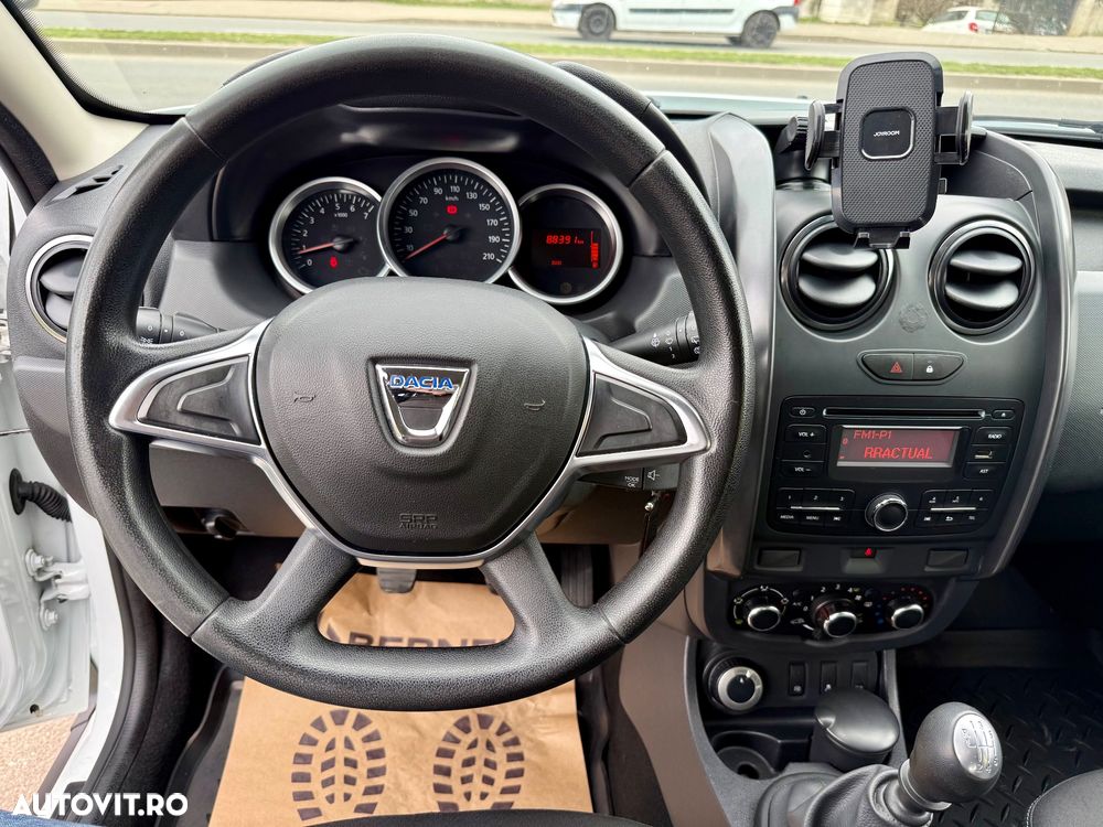 Dacia Duster 1.6 4x4 Laureate - 10