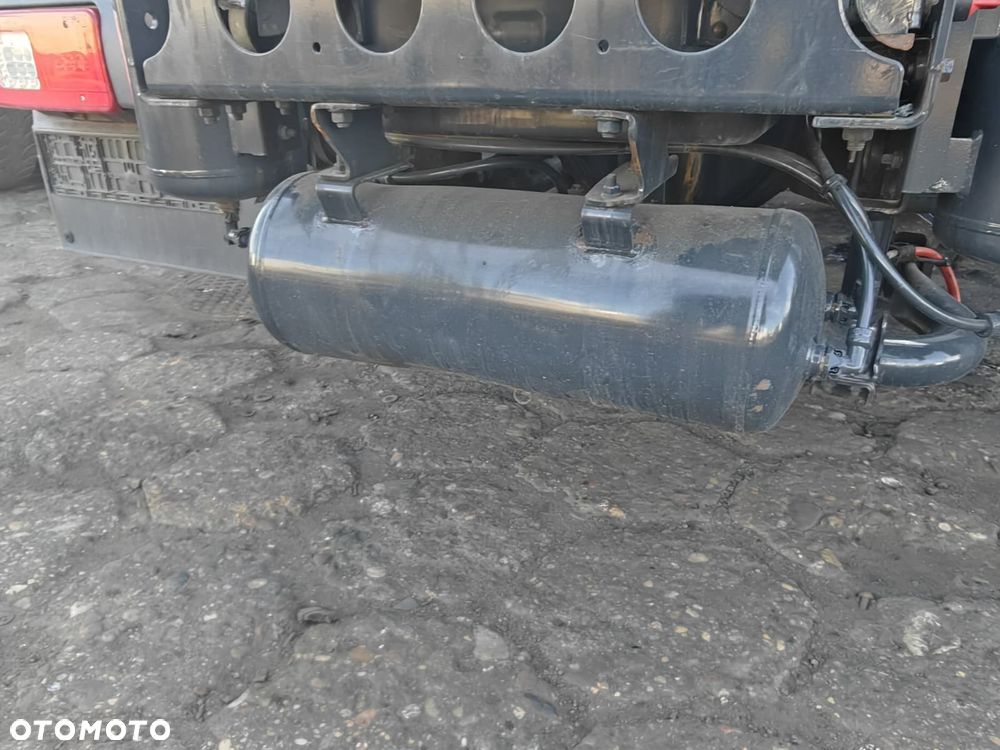 ZBIORNIK BUTLA POWIETRZA 30 L IVECO S-WAY - 4
