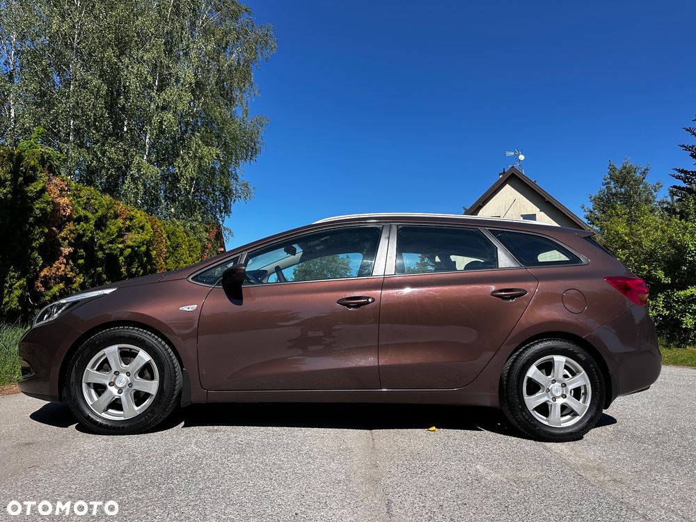 Kia Ceed 1.4 CVVT Fifa World Cup Edition - 4