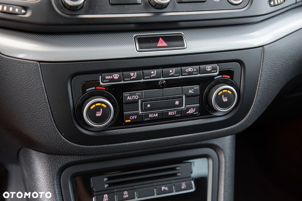 Volkswagen Sharan - 23